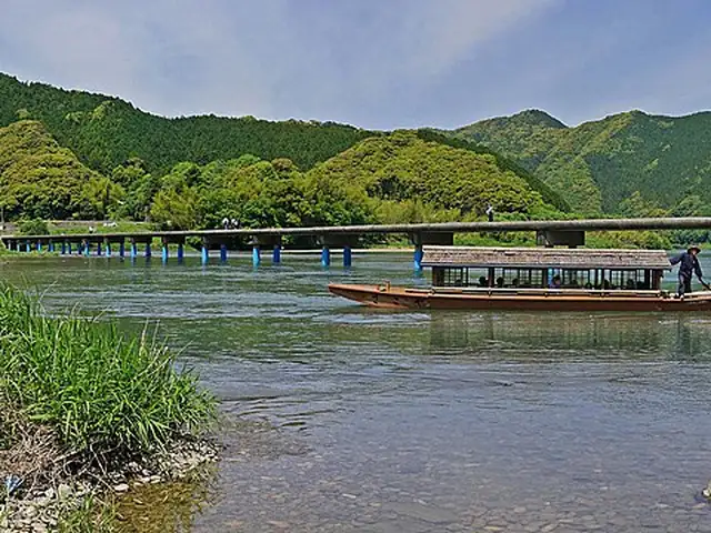 佐田沈下橋