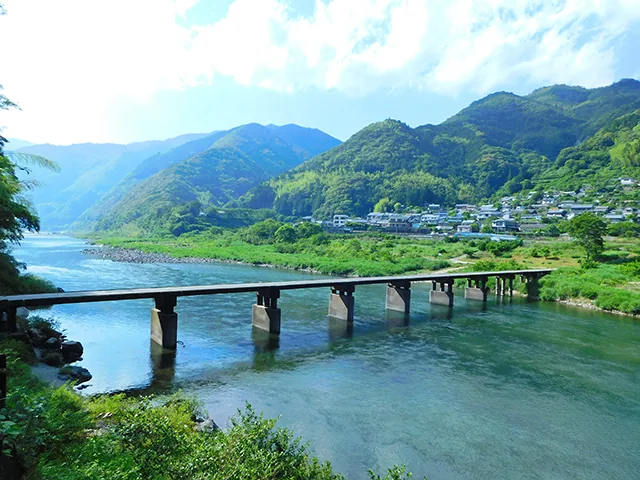 浅尾沈下橋