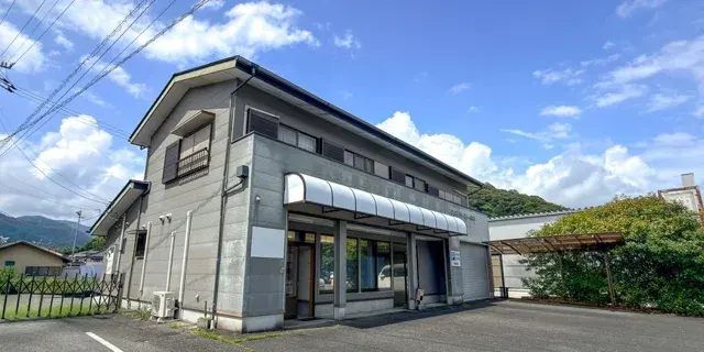 仁淀川の新しい宿をみんなで作るDIY体験のチラシ