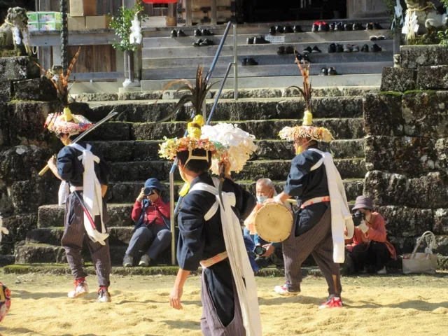 白倉神社花取踊のチラシ