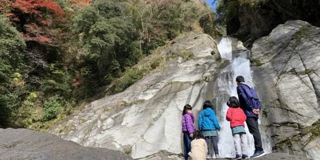 轟の滝茶屋主人と巡る純信とお馬のよさこい物語のチラシ