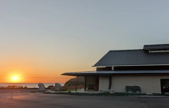 第7回なかとさ美術館大賞展のチラシ