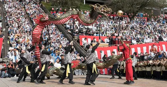 長崎くんち（公式サイトの写真）